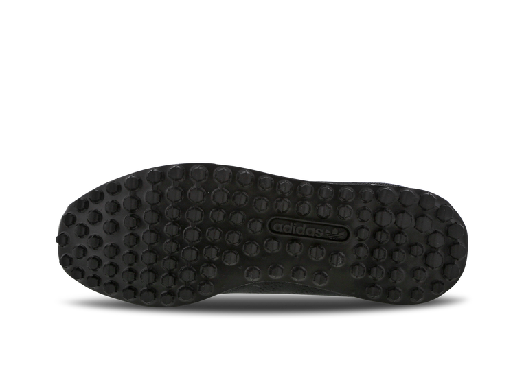 la trainer weave triple black